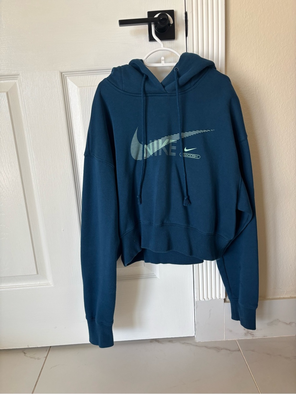 Nike Women's Teal Cropped Hoodie